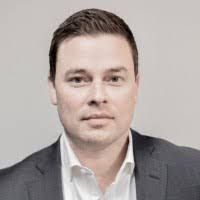 Jesse Putnam's Instagram, Twitter & Facebook