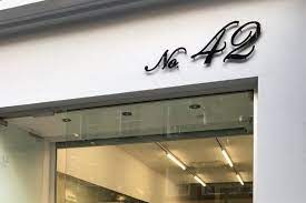 The best unisex beauty salon for hairs & nails in oxford. Top 20 Hairdressers And Hair Salons Near Oxford Street London Treatwell