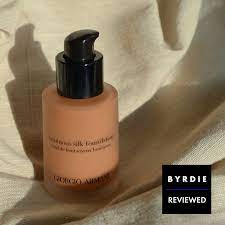 The luminous silk range embodies giorgio armani's philosophy of enhancing natural beauty. Giorgio Armani S Luminous Silk Foundation Blew My Mind