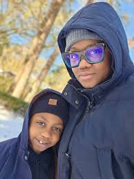 Here's our ICE picks. This is not snow😒...Got me out here slippin-n-slidin  everywhere...It's still pretty 🤣🤣🤣