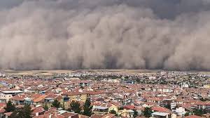 Tema har arrangerat rundresor sedan 1971 och temas reseledare bjuder generöst på sina smultronställen och oslagbara kontakter som de skapat genom åren. En Sallsynt Sandstorm Svepte Over Turkiska Ankara Pa Lordagen Dn Se