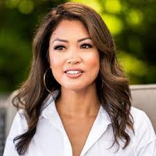 Michelle Malcolm's Instagram, Twitter & Facebook