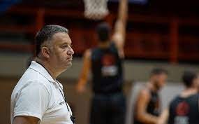 «πιστεύω ότι την επόμενη χρονιά θα γυρίσει ο ολυμπιακός στην basket league». Makhs Giatras Ta Gene8lia Toy Giortase Sto Phlio Binteo