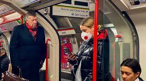 Der kanton zug informiert unter der federführung der gesundheitsdirektion über den coronavirus im kanton zug. Brits Don Coronavirus Face Masks And Tesco Bags On Public Transport Cityam