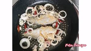 Kecil/sedang, potong korek (saya pakai parut)•bawang putih•bawang merah•bawang bombay, iris memanjang•lada (saya pakai lada utuh dan dihaluskan)•jahe. Resepi Ikan Talapia Pekasam Famousresipi Farbuck Com