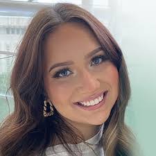 Jenifer Sparks's Instagram, Twitter & Facebook