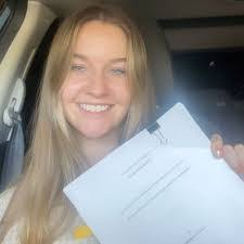 Alexa Strong's Instagram, Twitter & Facebook