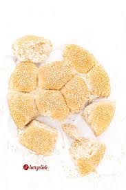 Rezept Fur Schnelle Huttenkase Brotchen Danische Hytteost Boller Rezept Huttenkase Brotchen Zupfbrot