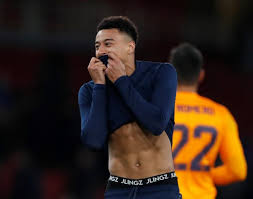 Ti minutter før pausen fik tom soucek chancen for west ham efter godt forarbejde af jesse lingard og said benrahma. Fans React To Jesse Lingard S Two Goals On West Ham Debut