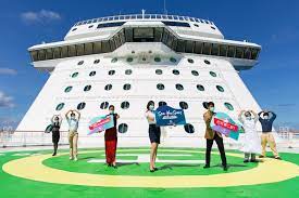 The ship arrived at marina bay cruise centre at around 6am this morning. Ozul1fyoul Hfm