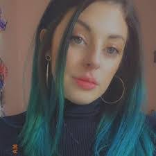 Christie Jean's Instagram, Twitter & Facebook