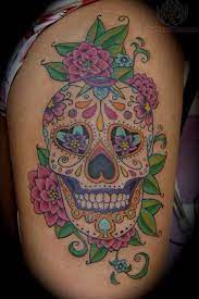 Entdecke rezepte, einrichtungsideen, stilinterpretationen und andere ideen zum ausprobieren. Feminine Sugar Skull Tattoo Meaning Ideas For Women Body Tattoo Art