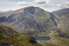 Get inspired and start planning your uk staycation in wales. Grough Wales Bans High Risk Uk Residents From Travelling To Low Coronavirus Countryside