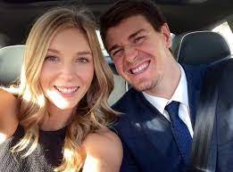 Montreal head coach dominique ducharme said evans had not been. Mark Scheifele S Ex Girlfriend Dara Howell Bio Wiki Hockey Players Girlfriend Nhl Players Dara Howell
