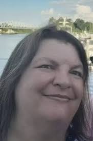 Vanessa Raines's Instagram, Twitter & Facebook