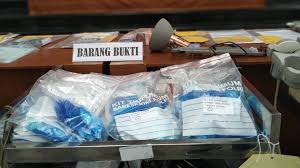 Anda bisa jamu cap wayang atau juga dikenal dengan nama jamu cap becak sebenarnya adalah jamu untuk mengobati. Aksi 3 Dokter Klinik Aborsi Di Jakpus Terkuak Dari Otak Pembunuh Bos Roti