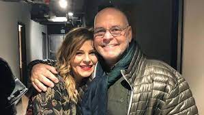 Yazılı basın ve görsel basında değişik görevlerde çalışan esra kazancıbaşı medikal programını hazırlayıp sundu. Rasim Oztekin Den Kizi Pelin Oztekin E Destek Kultur Sanat Haberleri