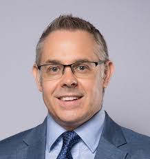 Gordon Pereira's Instagram, Twitter & Facebook