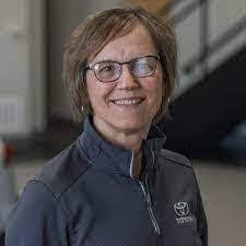 Lindsey Behnke's Instagram, Twitter & Facebook