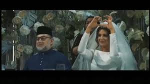 'gadis m2' pencarian gadis berbakat. Video Perkahwinan Sultan Muhammad V Oksana Voevodina Youtube