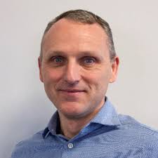 How can small businesses compete with established market players and win?