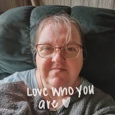 Hi guys I am looking g for a wheel chair that can hold a bigger person (me  ) I am an amputee since 2020 I broke my knee in Feb this is