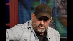 Danny Everitt "She Don't Mess With My Buzz" In The Music Room Single