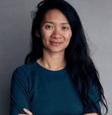 Chloé zhao is a chinese film director, screenwriter, producer, and editor who has directed, written, and produced the drama films my brothers taught me (2015), the rider (2017), and nomadland (2020). Joshua James Richards 5 Facts About Chloe Zhao S Boyfriend