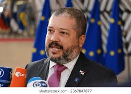 Jonathan RIGGS ,Ministro habla con los Foto de stock 2367847957