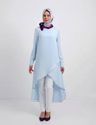 Kayra B4 21092 Varak Baski Tunik Mavi Urun Boyu 128 Cm Kumas Bilgisi 100 Polyester Ici Desenli Varak Baski Detayli Asimet Moda Stilleri Moda Islami Moda