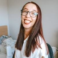 Abigail Moss's Instagram, Twitter & Facebook