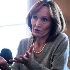 nuala burgess 💙 (@nualaburgess)