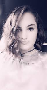 Evelyn Vaughan's Instagram, Twitter & Facebook