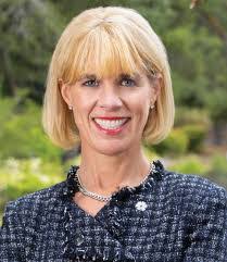 Lillian Valentin's Instagram, Twitter & Facebook