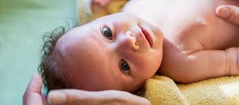 And it's best to avoid bathing your baby when baby is hungry or straight after a feed. How To Bathe Your Newborn For The First Time Pampers