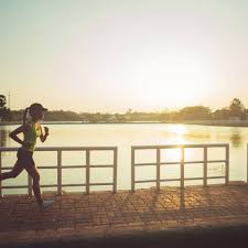 Die schwankt individuell mitunter deutlich im tagesverlauf, hat jedoch ihren höhepunkt am frühen morgen. Abnehmen Zu Dieser Zeit Sollte Man Sport Machen Um Gewicht Zu Verlieren