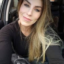 Karla Lima (@KarlaLi31079916)