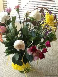 Avasflowers Reviews On Pissedconsumer My Daughter Sent Us Flowers For A Birthday They Arrived By Ups In A Box When Avas Flowers Bunch Of Flowers Flowers