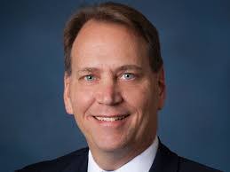 Cosmo Smith's Instagram, Twitter & Facebook