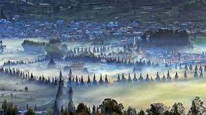 Penduduk jawa tengah berdasarkan badan pusat statistik tahun 2021 berjumlah 36.516.035 jiwa dengan kepadatan 1.113,00 jiwa/km². Mau Ke Dieng Tak Terjebak Macet Ini Rute Alternatif Dari Berbagai Arah Ada Yang Lewati Air Terjun Tribun Jateng