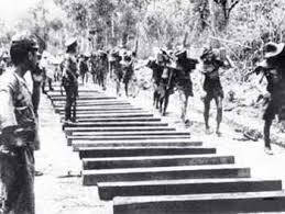 Photo Indonesia Ketika Kerja Paksa Jaman Penjajahan Romusha Jepang Perang Dunia Angkatan Laut Amerika