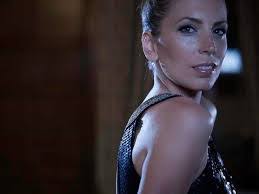 Lucinda Mayes's Instagram, Twitter & Facebook