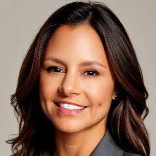 Kerri Phillips's Instagram, Twitter & Facebook