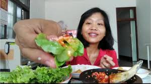 Download lagu sambal terasi mp3 gratis 320kbps (6.83 mb). Nyambel Lagi Makan Lagi Sambal Terasi Vs Daun Singkong Youtube