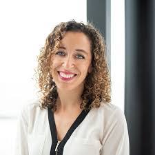 Stephanie Clairmont's Instagram, Twitter & Facebook