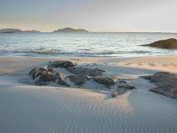 It began with qualification matches in march and april 2018. Strandliv Nydelege Krittkvite Sandstrender Visit Ulstein