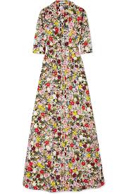 Porque a veces no se trata solo de encontrar el vestido perfecto, sino de cómo combinarlo, siendo es importante recordar que en las bodas hay normas de estilo: Asi Es La Boda Asi Sera Tu Vestido De Invitada