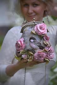 Naomie Harris celebrates ten years of timeless style with the  #MaxMaraWhitneyBag, an icon of refined style. #MaxMara