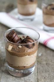 Kinder Bueno Mousse Brenda Kookt Met Afbeeldingen Mousse Recepten Lekker Eten Eten Recepten