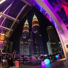 If you stay in one of the hotels next to the petronas twin towers you will have even better vantage points for the nye firework performance. Where To Spend New Year S Eve In Kl Buro 24 7 Malaysia